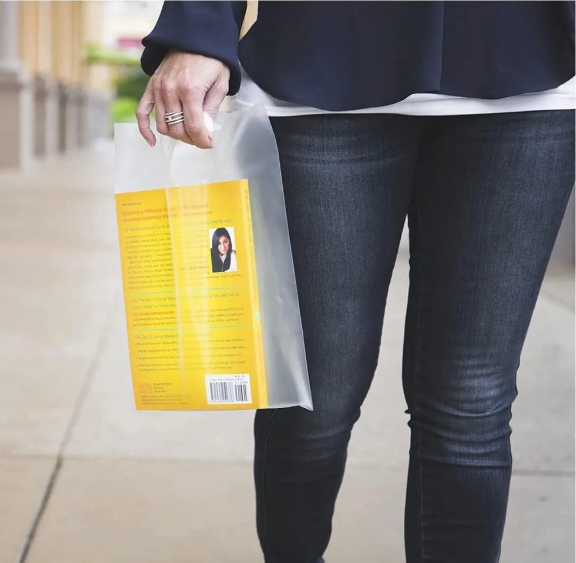 100 Frost Handle Bags 15x18, Extra Thick 2.25 Mil Retail Plastic Shopping Merchandise Gift Bags Tear Resistant Strong Durable Anti Stretch For Small Business LDPE Die Cut, ClearBags, 100% Recyclable