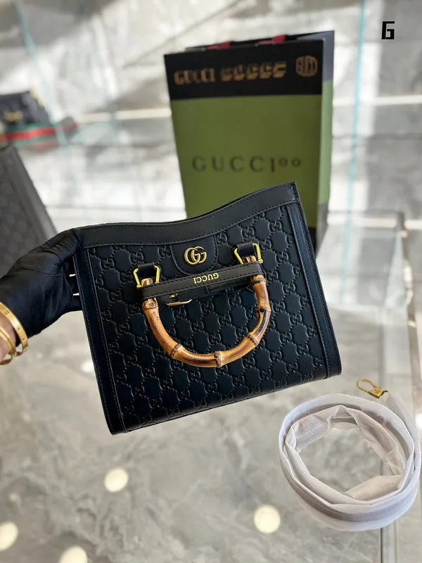 11884 CC Bags - Value-packed Vibrant Bags - Gucci
