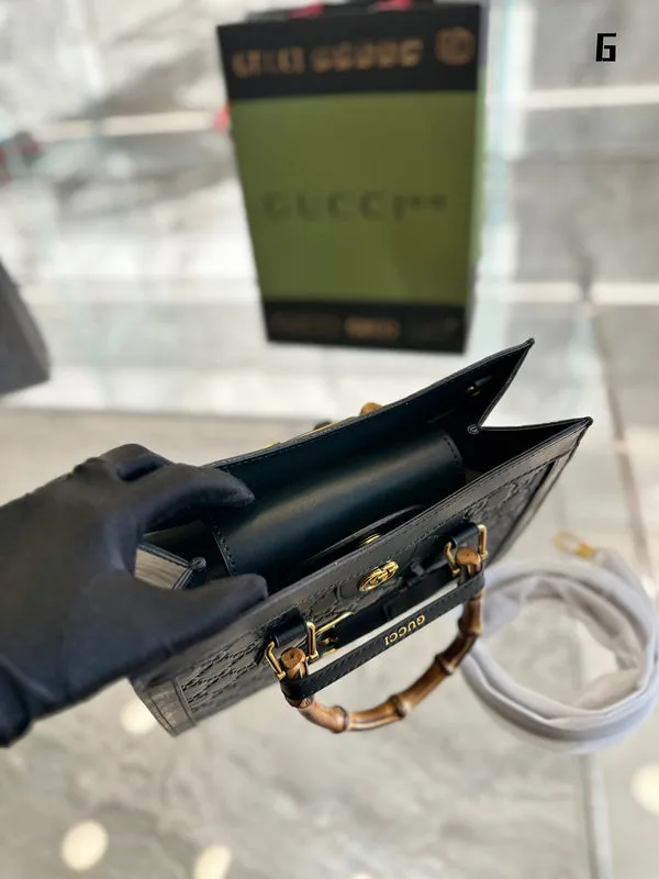11884 CC Bags - Value-packed Vibrant Bags - Gucci