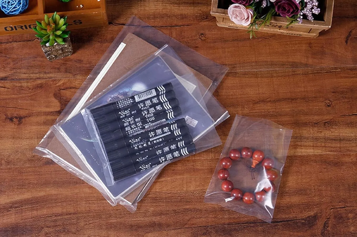 200ct 8x12 Inches Flat Open End Clear Plastic Poly Bags 1.6 Mil, Clear Plastic Poly Bags for Cloth, Notebooks, Pens, Markers, Small Business(8x12-200pcs)