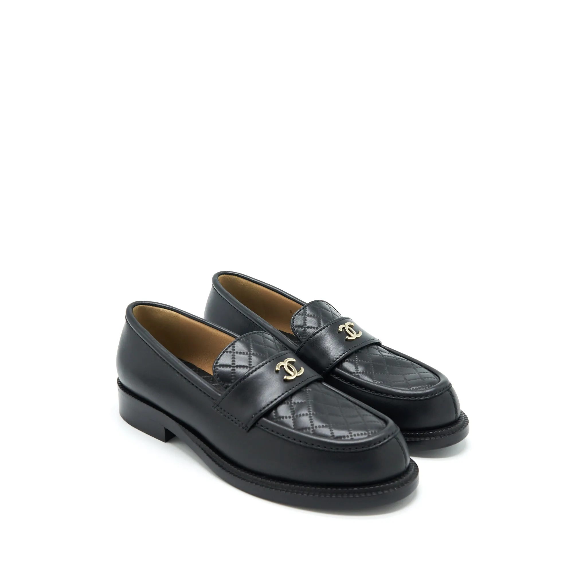Contemporary Quilted Highly functional 38 Size Black L Loafer Chanel