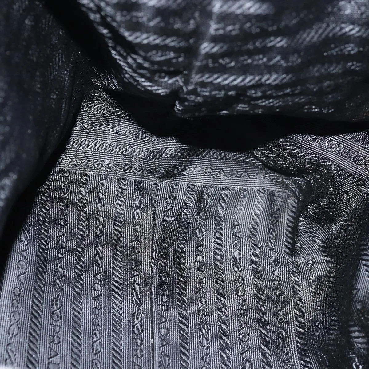 Contemporary Tessuto PRADA Tote Touch-sensitive
