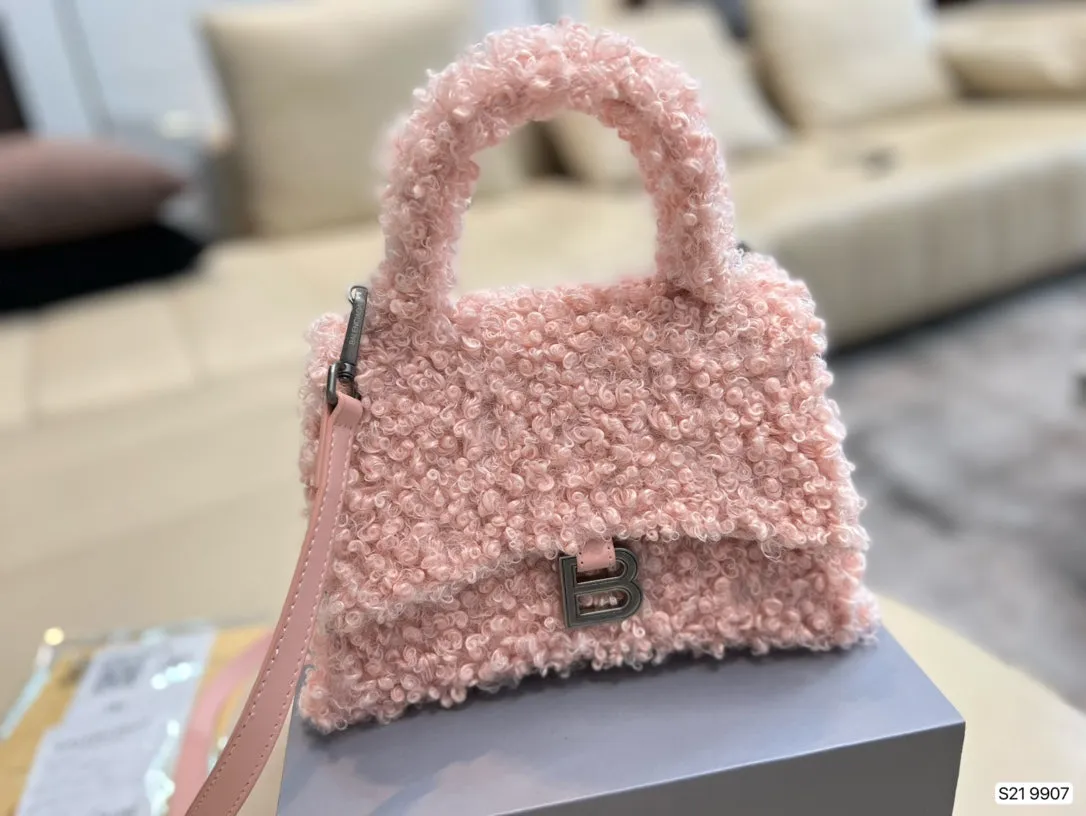 Fluffy Balency Bag