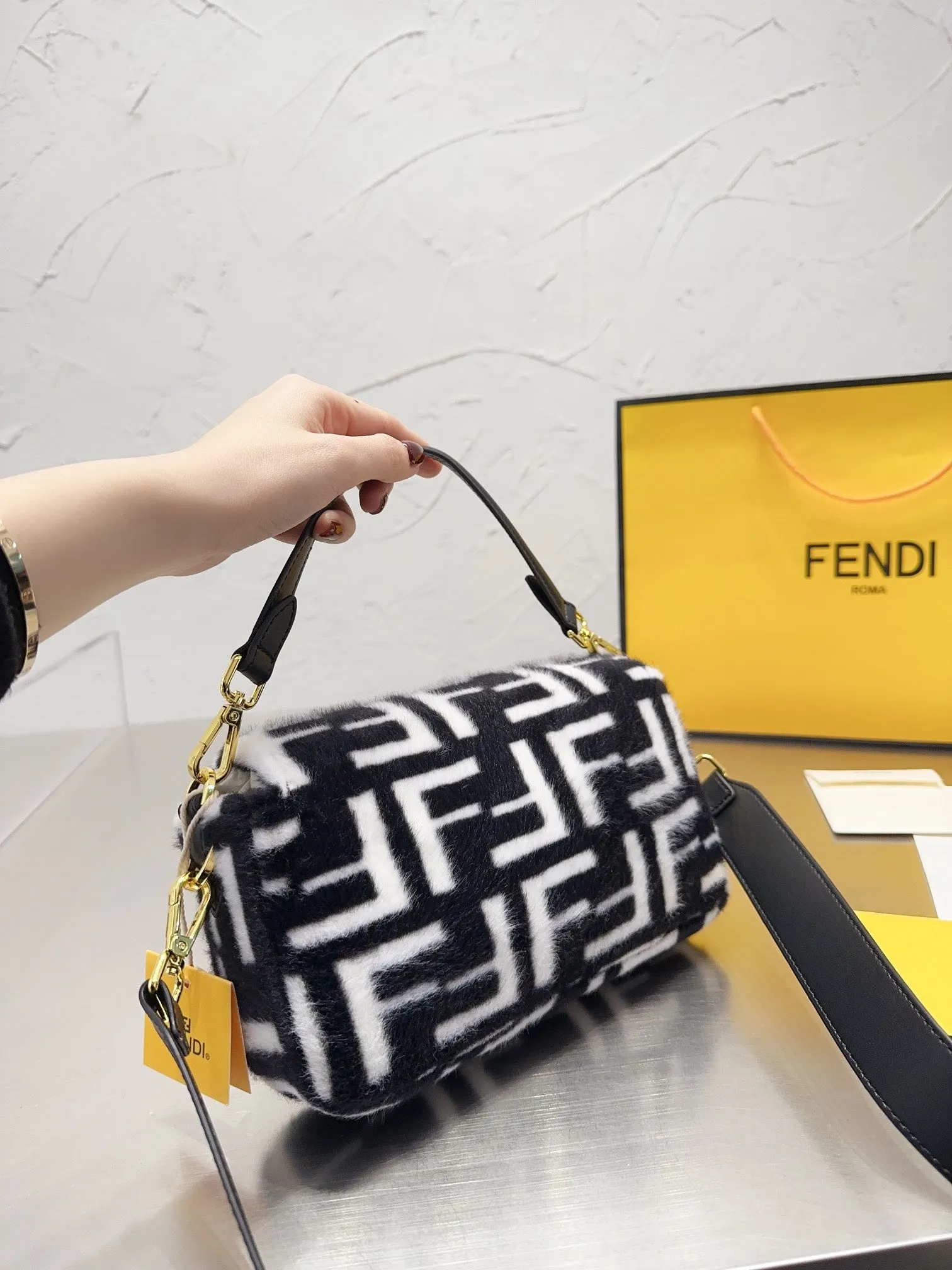 Fluffy FIFI Bag