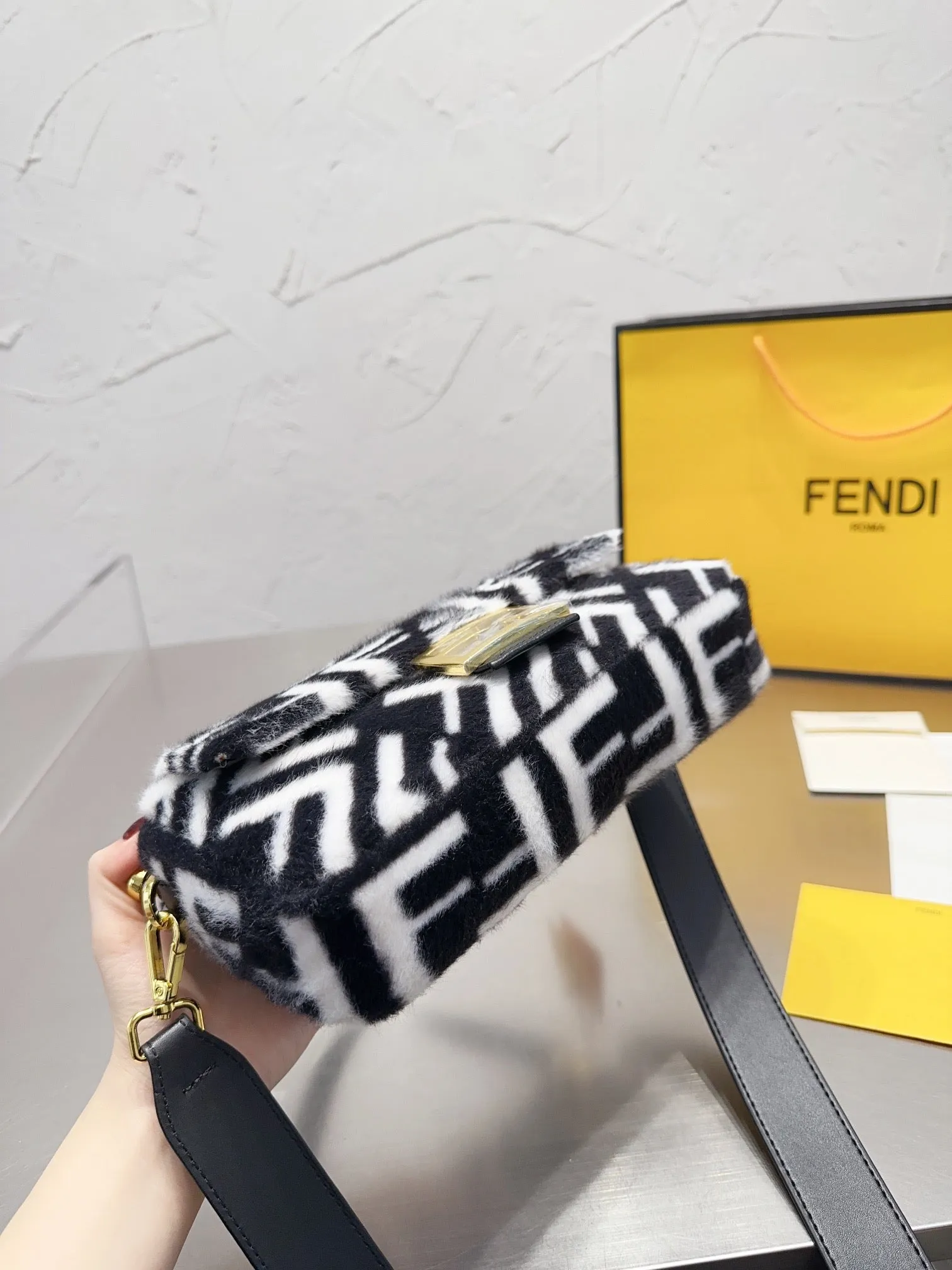 Fluffy FIFI Bag