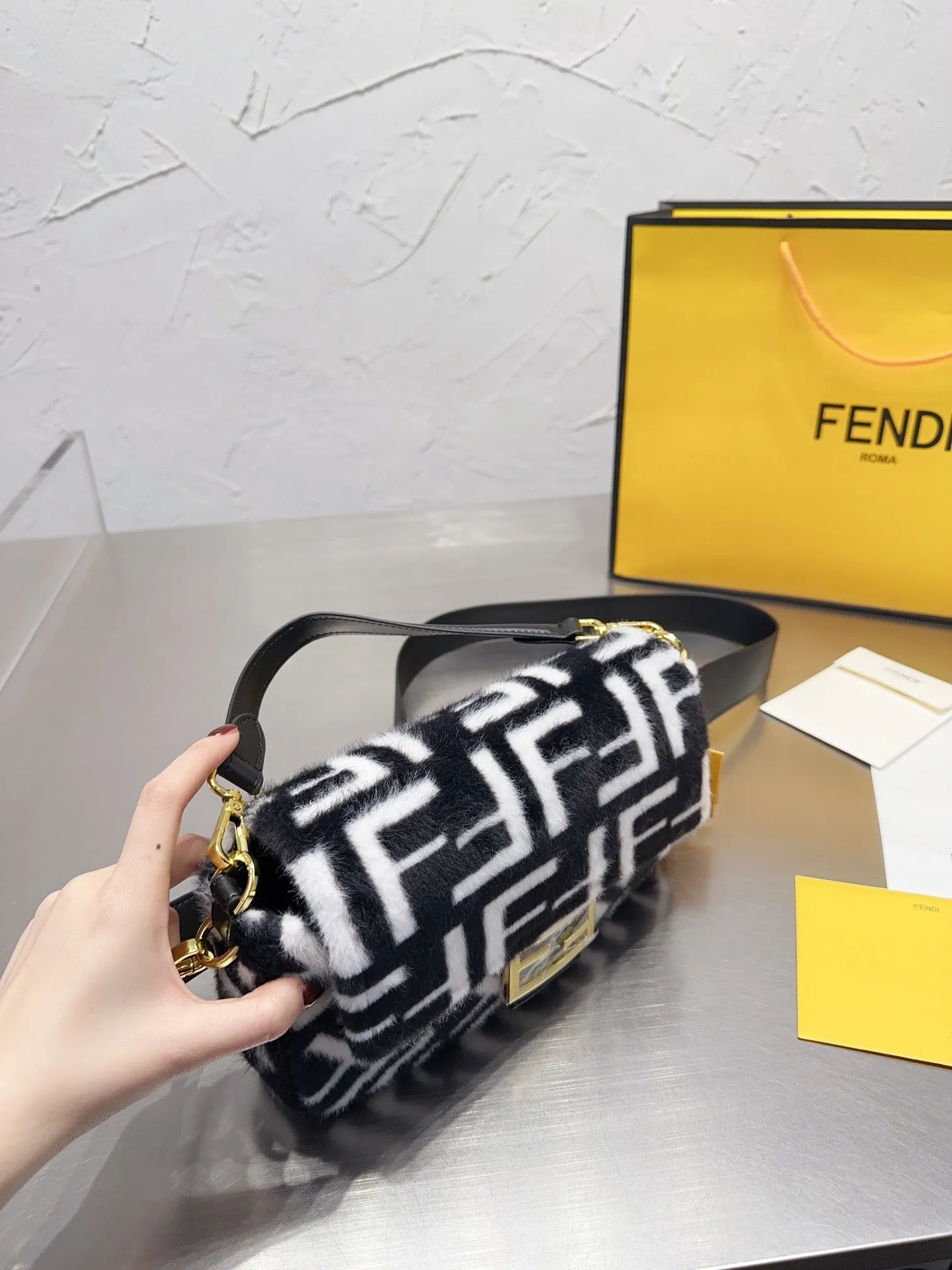 Fluffy FIFI Bag