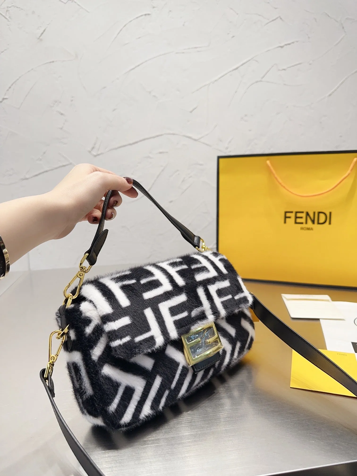 Fluffy FIFI Bag