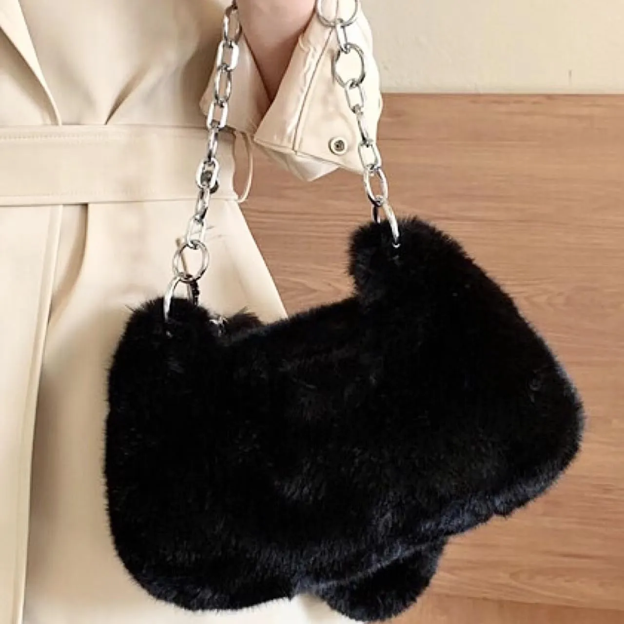 Fluffy Underarm Bag Soft Cloud Bag Cute Furry Purse Handbags with Chain Fluffy Fuzzy Shoulder Bag for Women Girls
