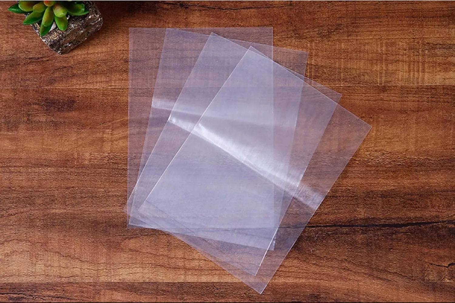 Geoyee 200ct 7x10 Inches Flat Open End Clear Plastic Poly Bags 1.6 Mil, Clear Plastic Poly Bags for Cloth, Notebooks, Pens, Markers, Small Business(7x10-200pcs)