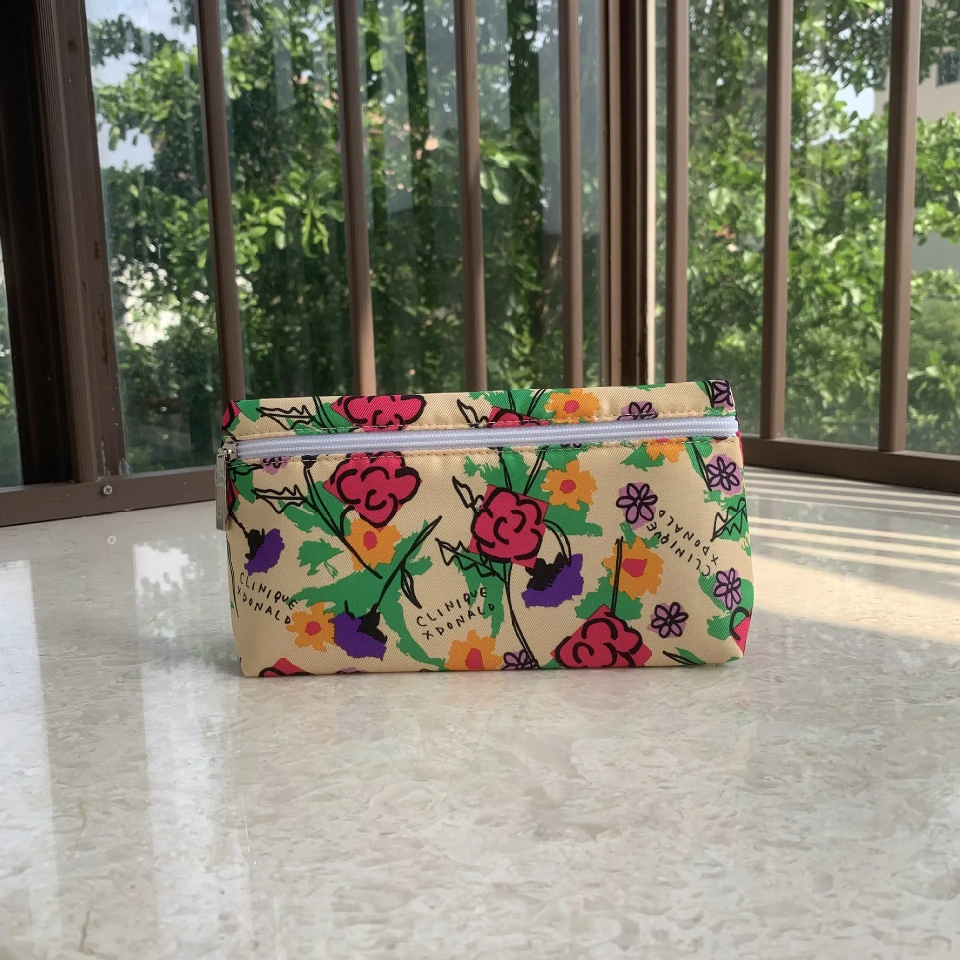 Graceful Counter Gift Big Portable Storage Cosmetic Bags