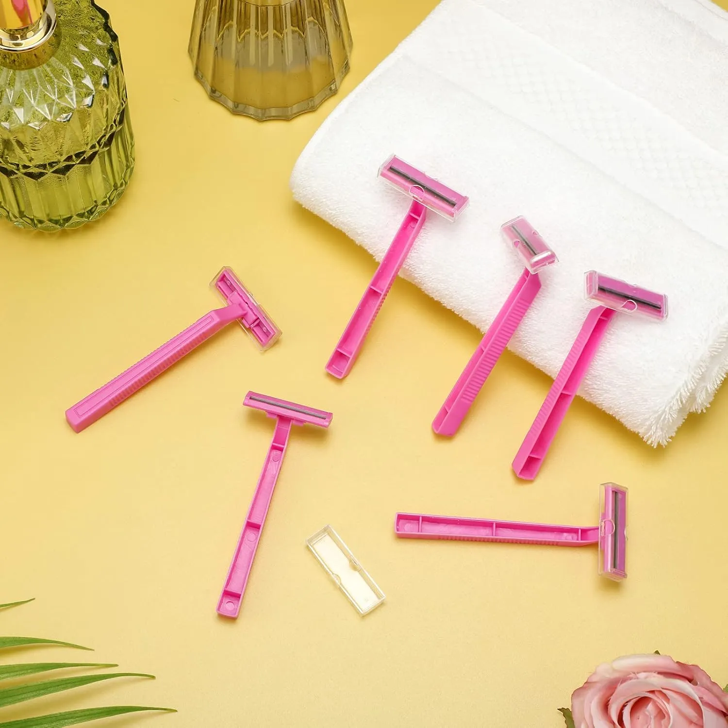 Hanaive Women's Disposable Razors Bulk Twin Blade Disposable Stainless Steel Hospitality Quality Shaver Multipurpose Portable Shave Razor Manual for Bathing Hotel Travel(Pink,100 Pcs)
