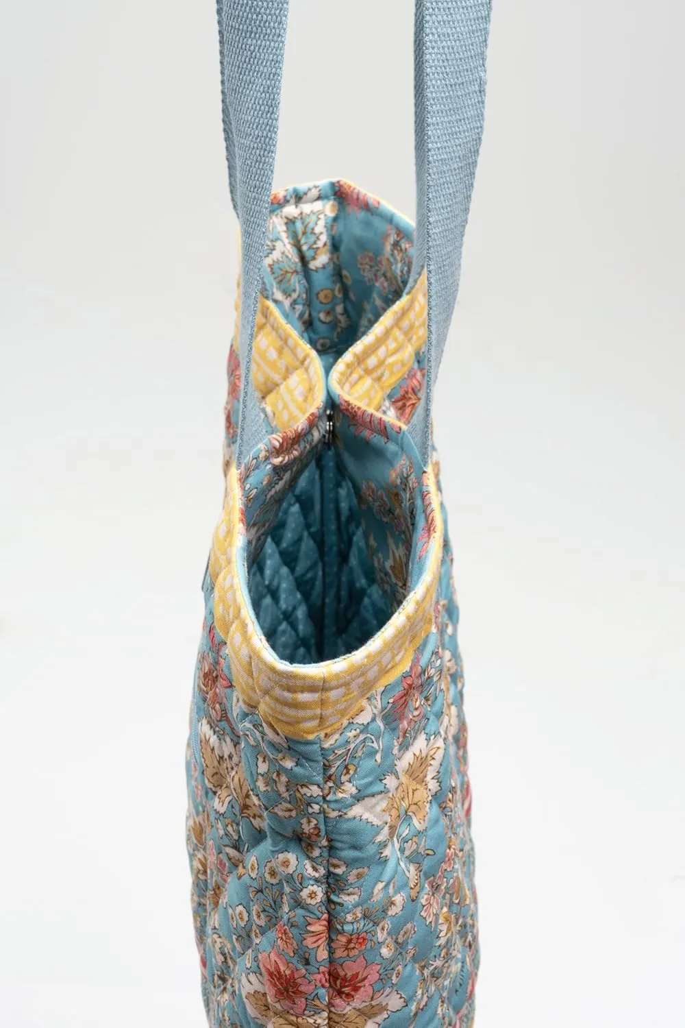 Maison d' Hermine Shopping Bags Cotton Quilted Tote Bag with Zipper Pockets Small Pouch Reusable Grocery Bag Work Travel