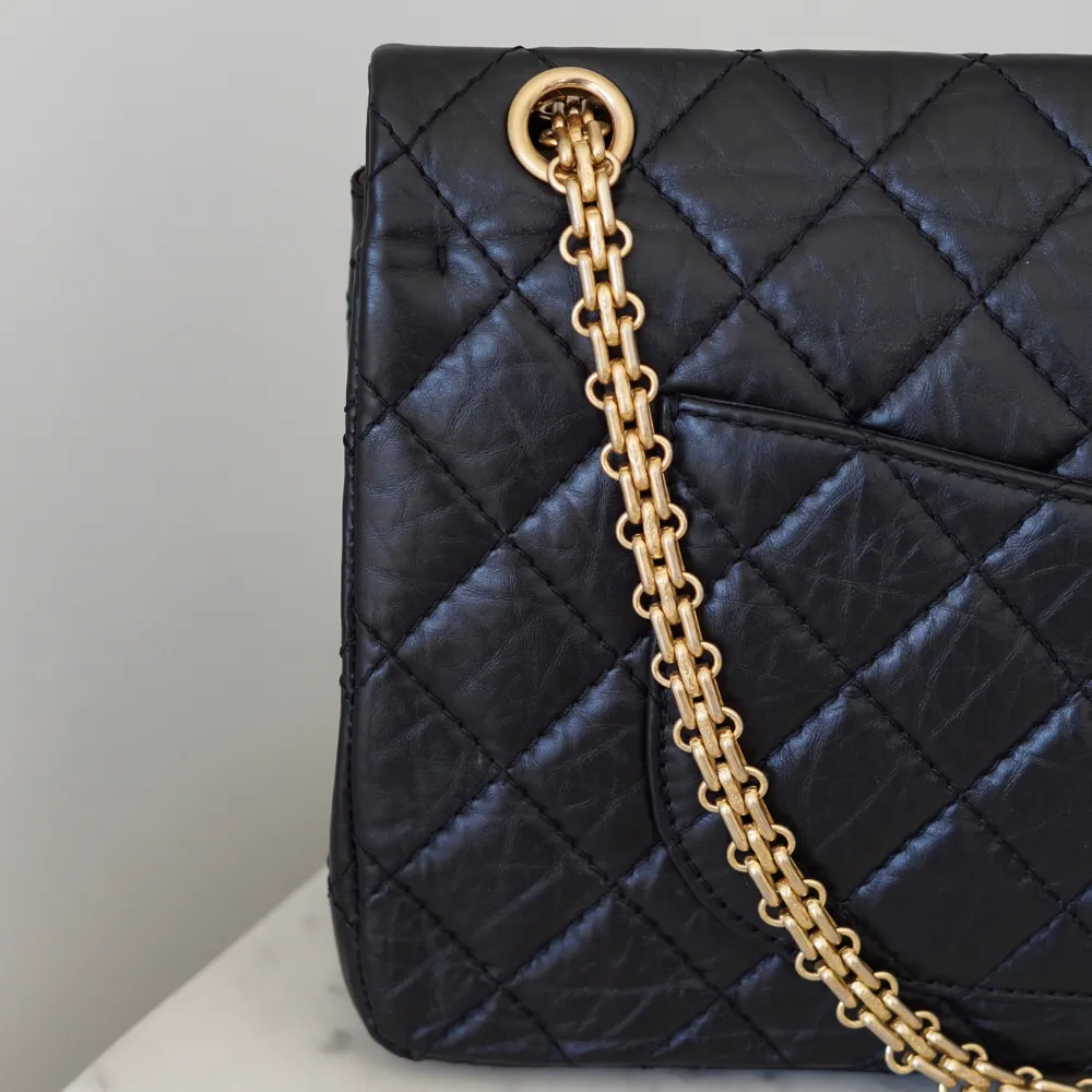 Waterproof REISSUE Contemporary 2.55 CHANEL