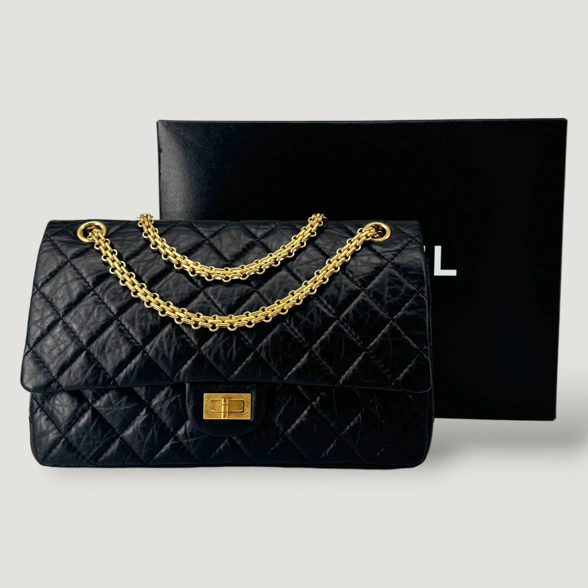Waterproof REISSUE Contemporary 2.55 CHANEL