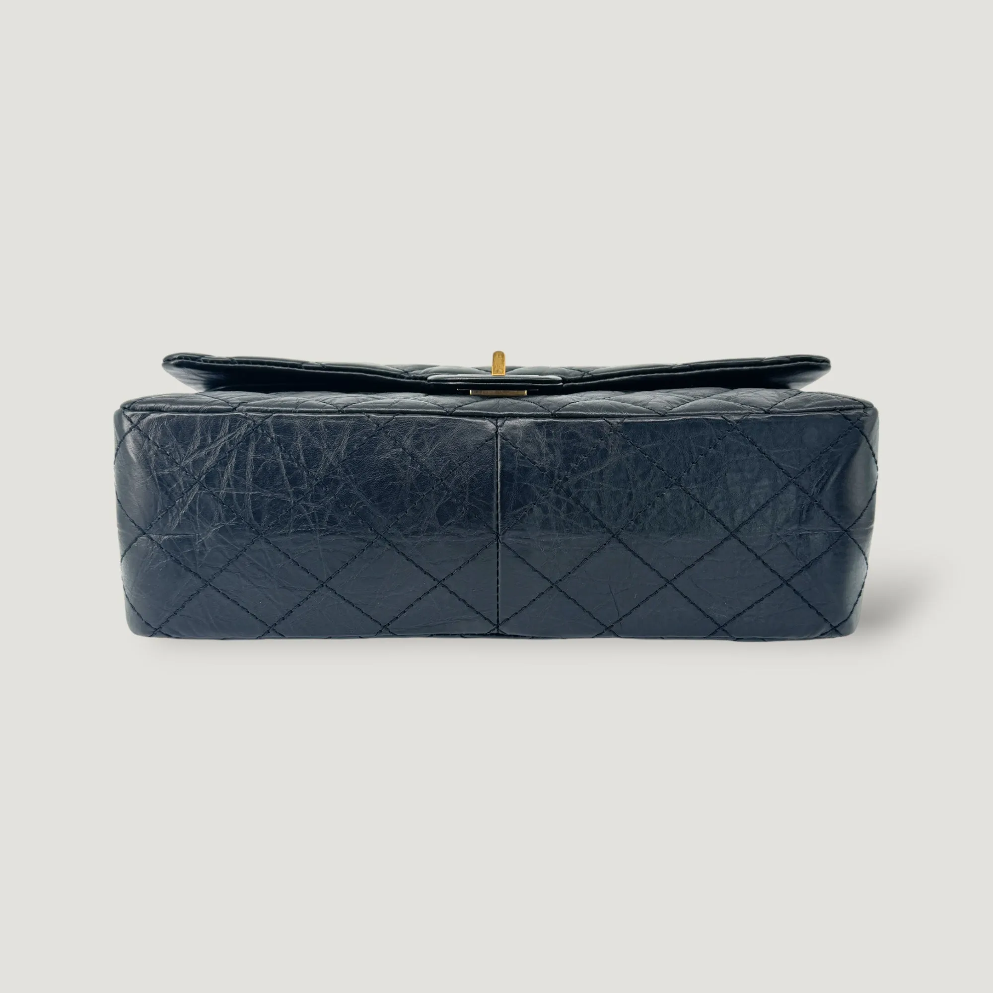 Waterproof REISSUE Contemporary 2.55 CHANEL