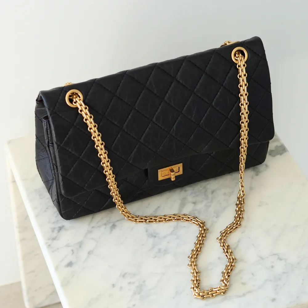 Waterproof REISSUE Contemporary 2.55 CHANEL