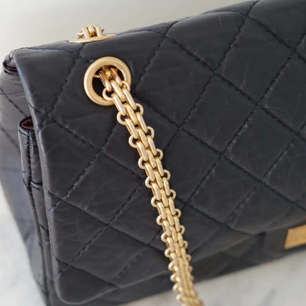 Waterproof REISSUE Contemporary 2.55 CHANEL