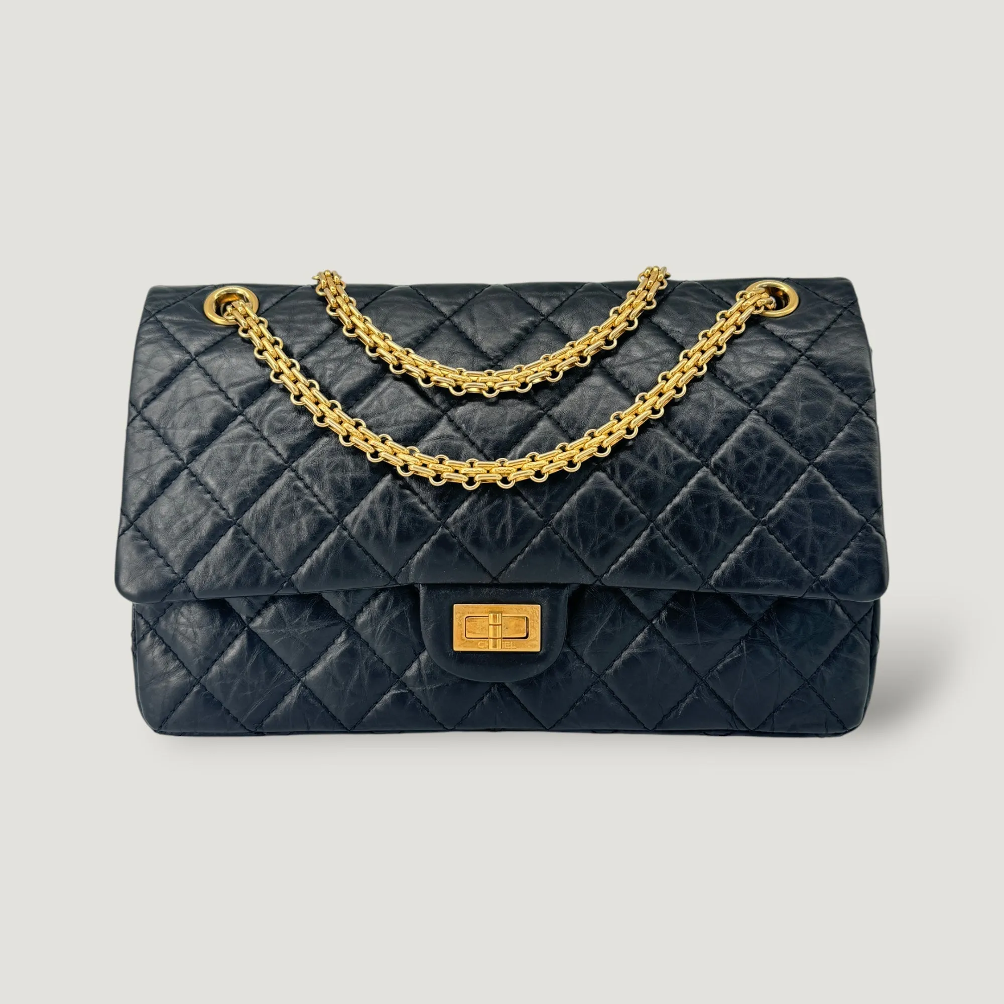 Waterproof REISSUE Contemporary 2.55 CHANEL